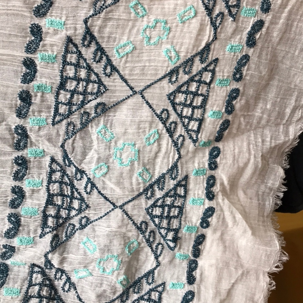 Boho Style Scarf - Picture 3 of 4